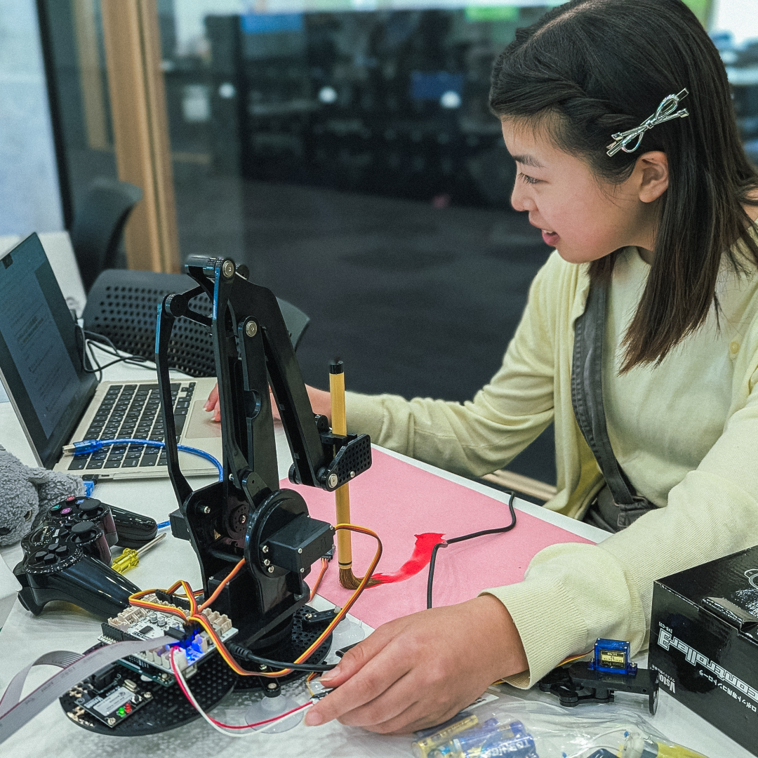 アームロボットで課題解決（プログラミング演習Ⅱ）